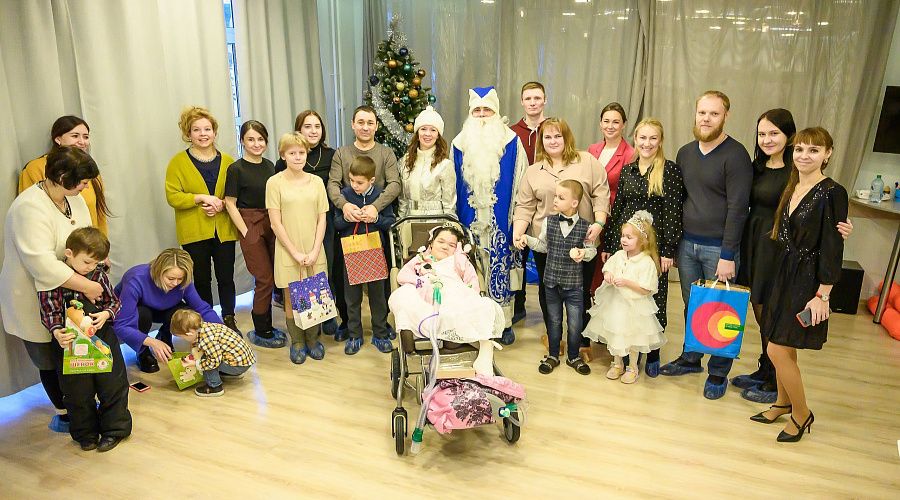 Предприниматели Тверской области собрали новогодние подарки для 19 тяжелобольных детей - фото 10