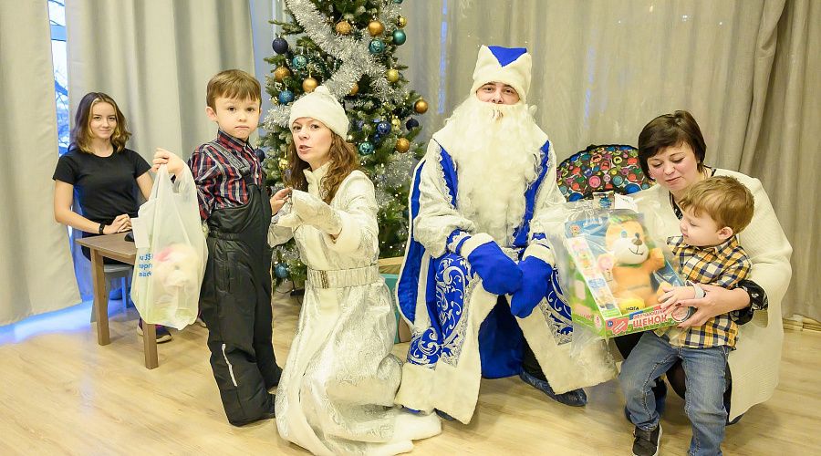 Предприниматели Тверской области собрали новогодние подарки для 19 тяжелобольных детей - фото 5